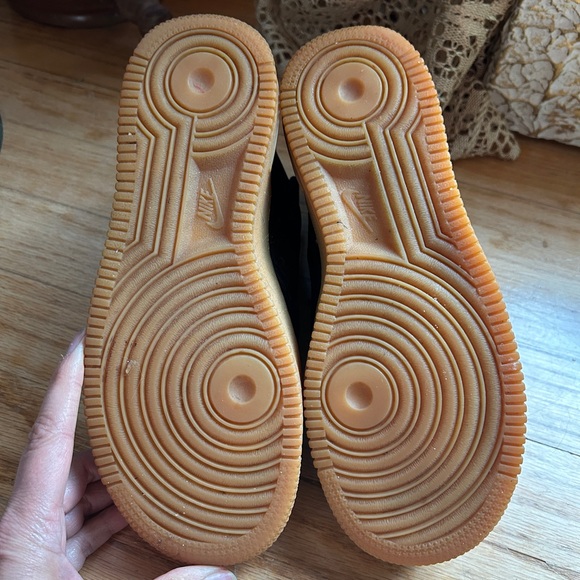 Nike Big Kid SF Air Force 1 Mid (GS) Shoes ‘Black Gum’ AJ0424-001 Youth Size 4 - Picture 5 of 9